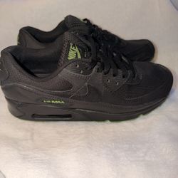 Nike Air Max  Black With Neon Green Soles Size 8.5 Men’s