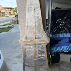 Natural Wood Tripod Easel 