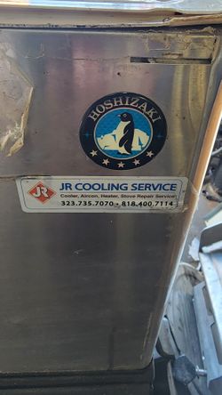Hoshizaki Ice Maker (250 Pounds)