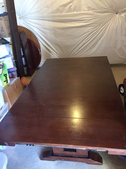 Conference table (expandable)