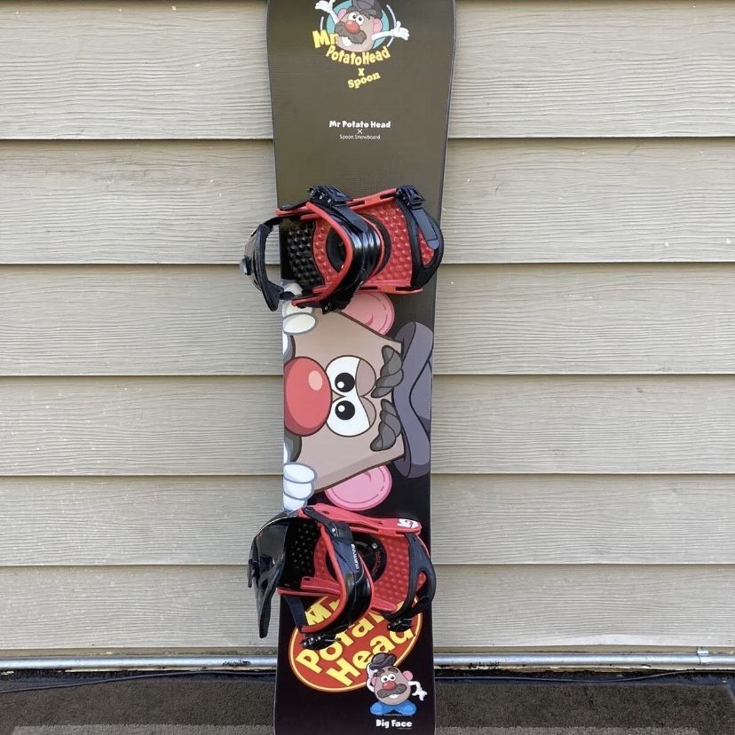 Used ONCE SPOON Mr Potato Head 146 cm Snowboard w/ USED Burton