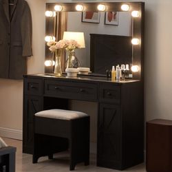 Makeup Vanity