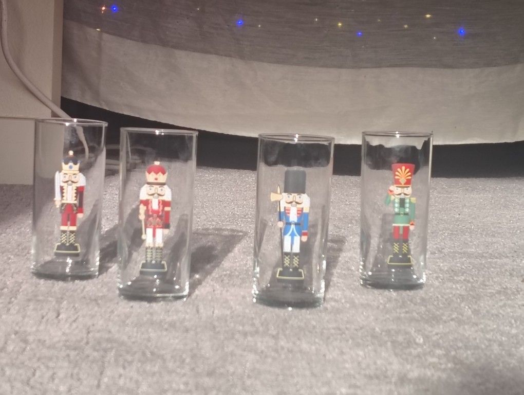 Vintage Nutcracker Rock Glassware