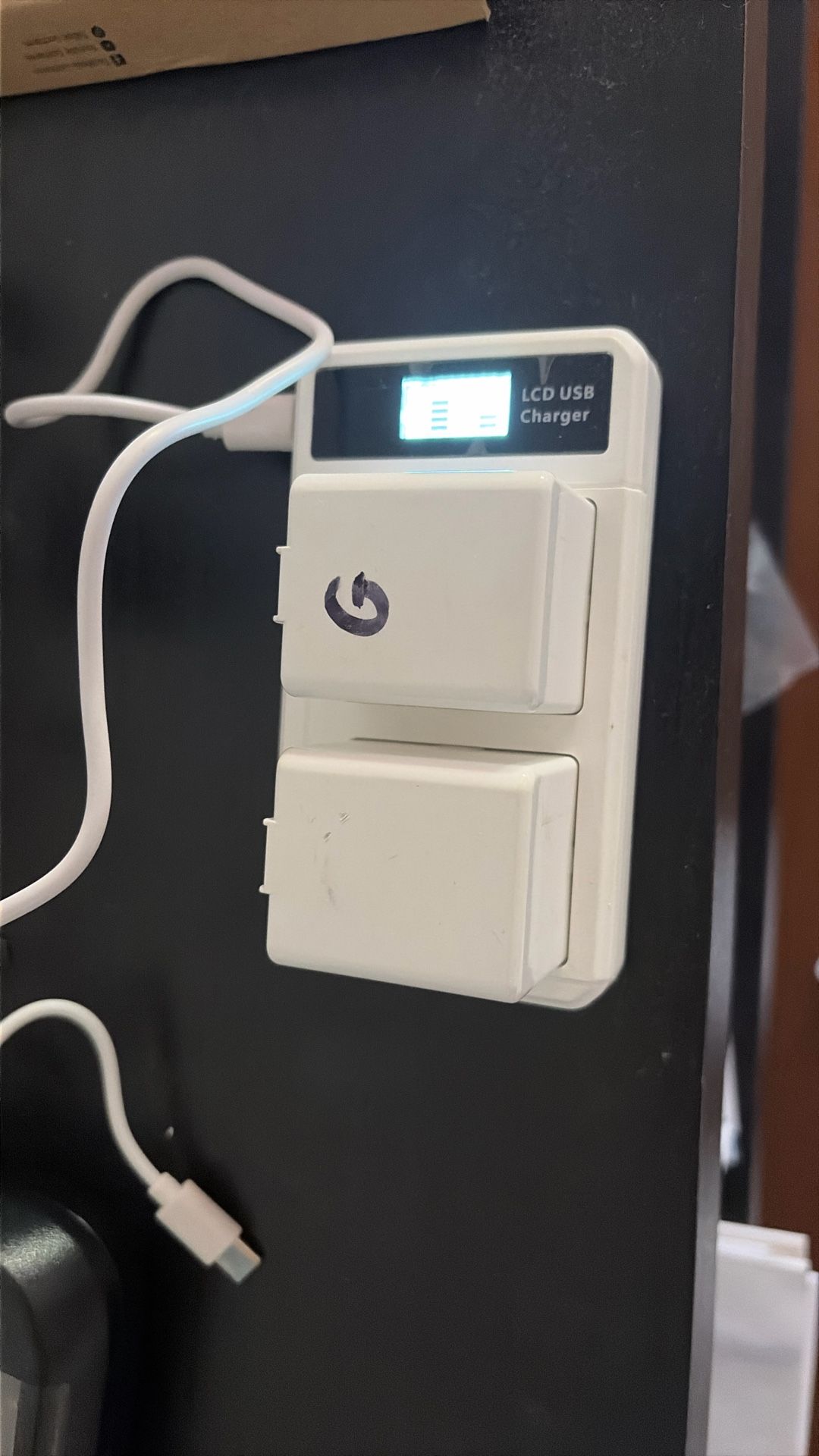 ARLO 2 Batteries, Charger, USB Cable For V 4400,4230,4500