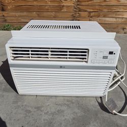 LG 8,000 BTU Window Air Conditioner AC Year 2024