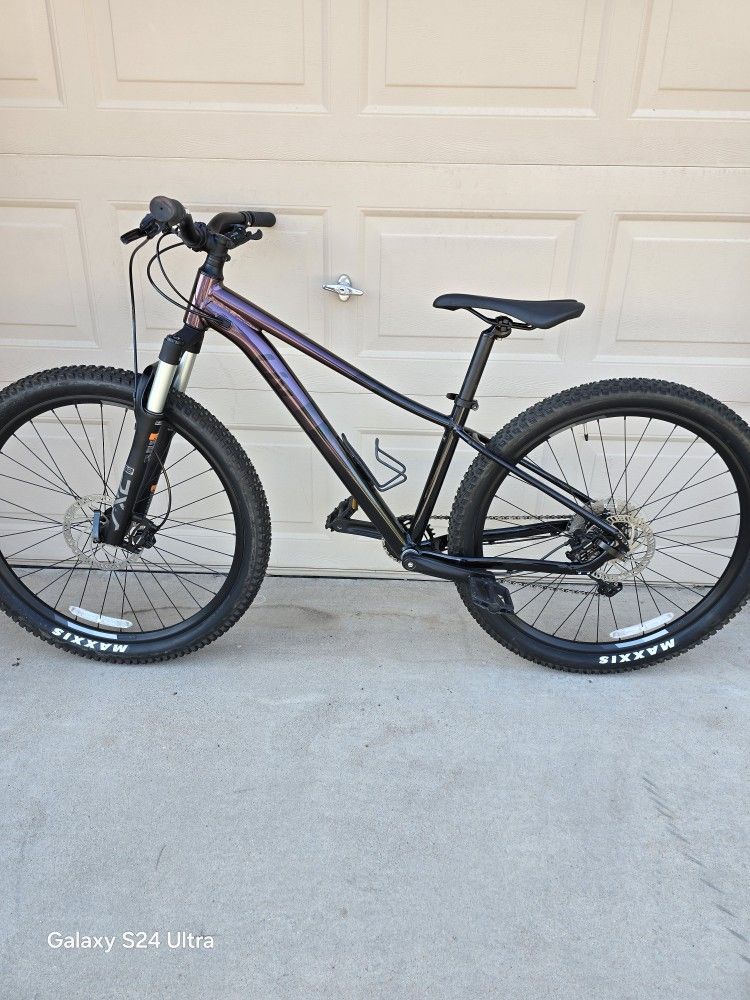 GIANT LIV TEMPT 1 MOUNTAIN BIKE, 1X10, SXC32 AIR SHOCK, (SMALL FRAME)