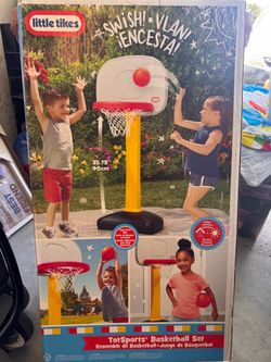 Toddler basketball court