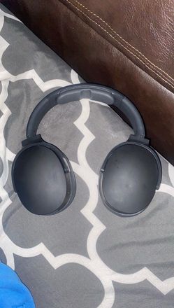 Black Over-Ear Wireless Headphones