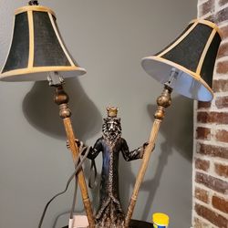 Elegant Desk Lion 2 Lamp 