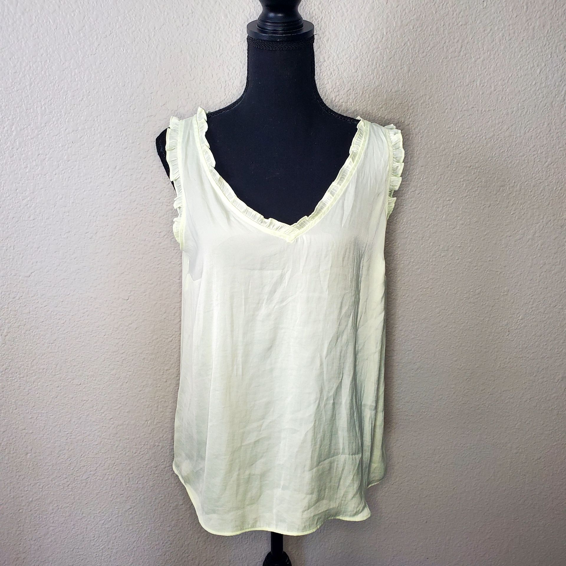 NWOT Lauren Conrad Yellow/Cream Top W/Side Fringe Size:Medium Sleeveless Blouse