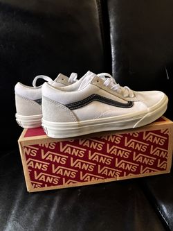 Boys Vans Old Skool size 4
