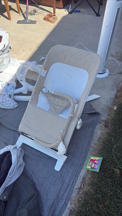 Baby bouncer