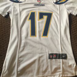 Chargers Women Size Small $30