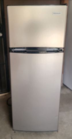 Frijidaire Refrigerator for sale