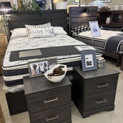 Queen Bedframe, Dresser, Mirror And Nightstand 