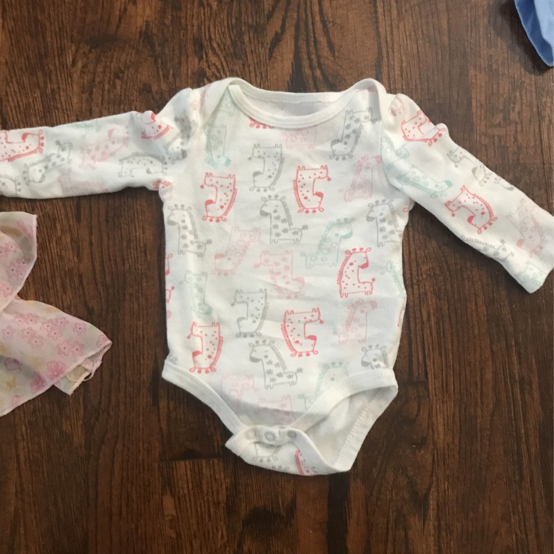 Baby Clothes Read Description