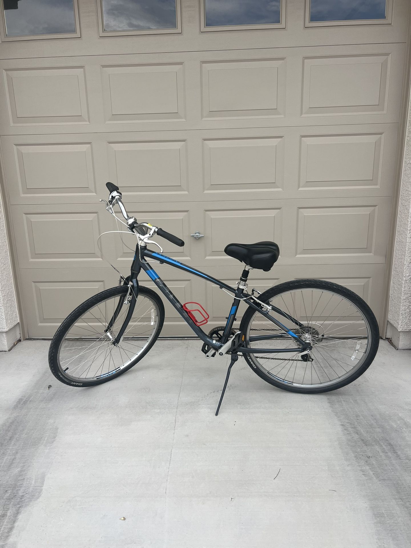 Bicycle - Giant Cypress