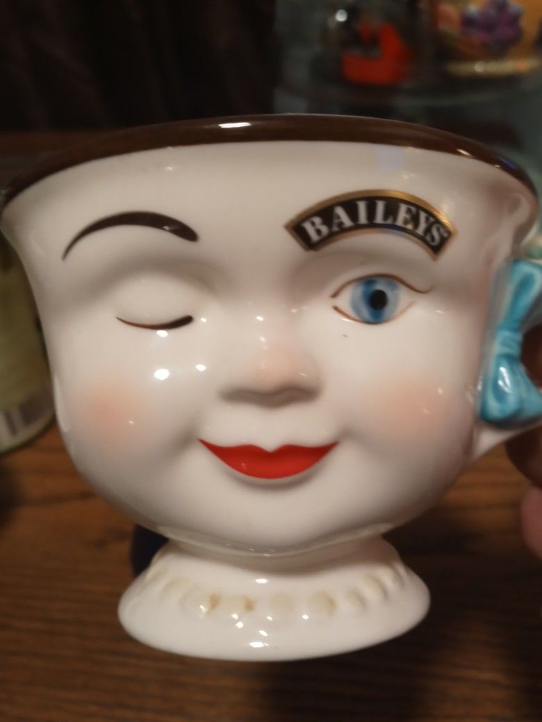 Bailey's Coffee/Tea Cups With Sugar and Creamer dishes