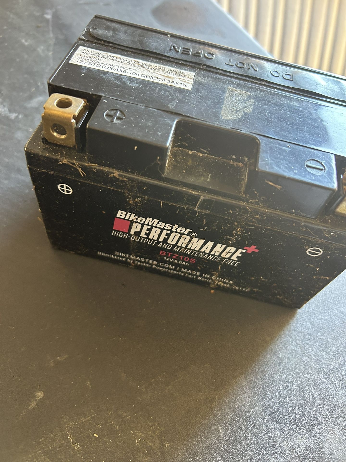 12 Volt Battery 