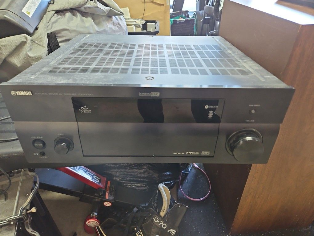 Yamaha RX-V2700 Receiver