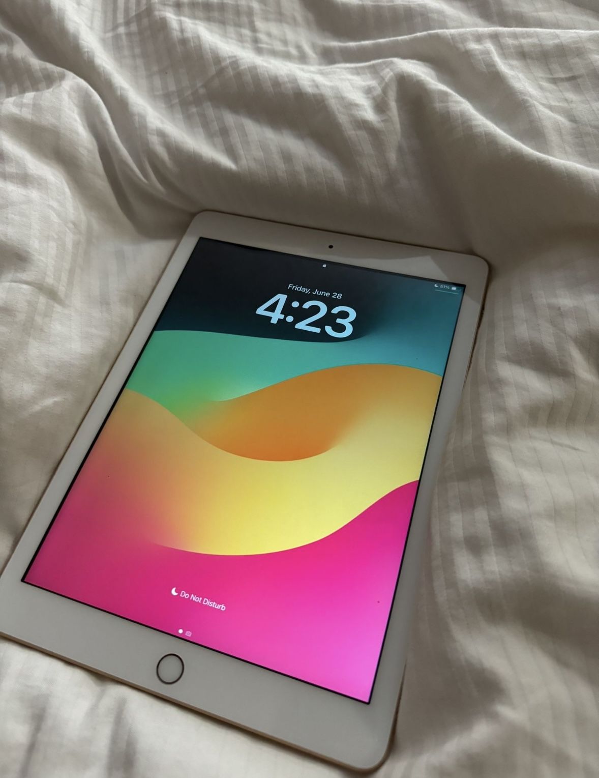 iPad with Apple Pencil - Gen 6 - RoseGold