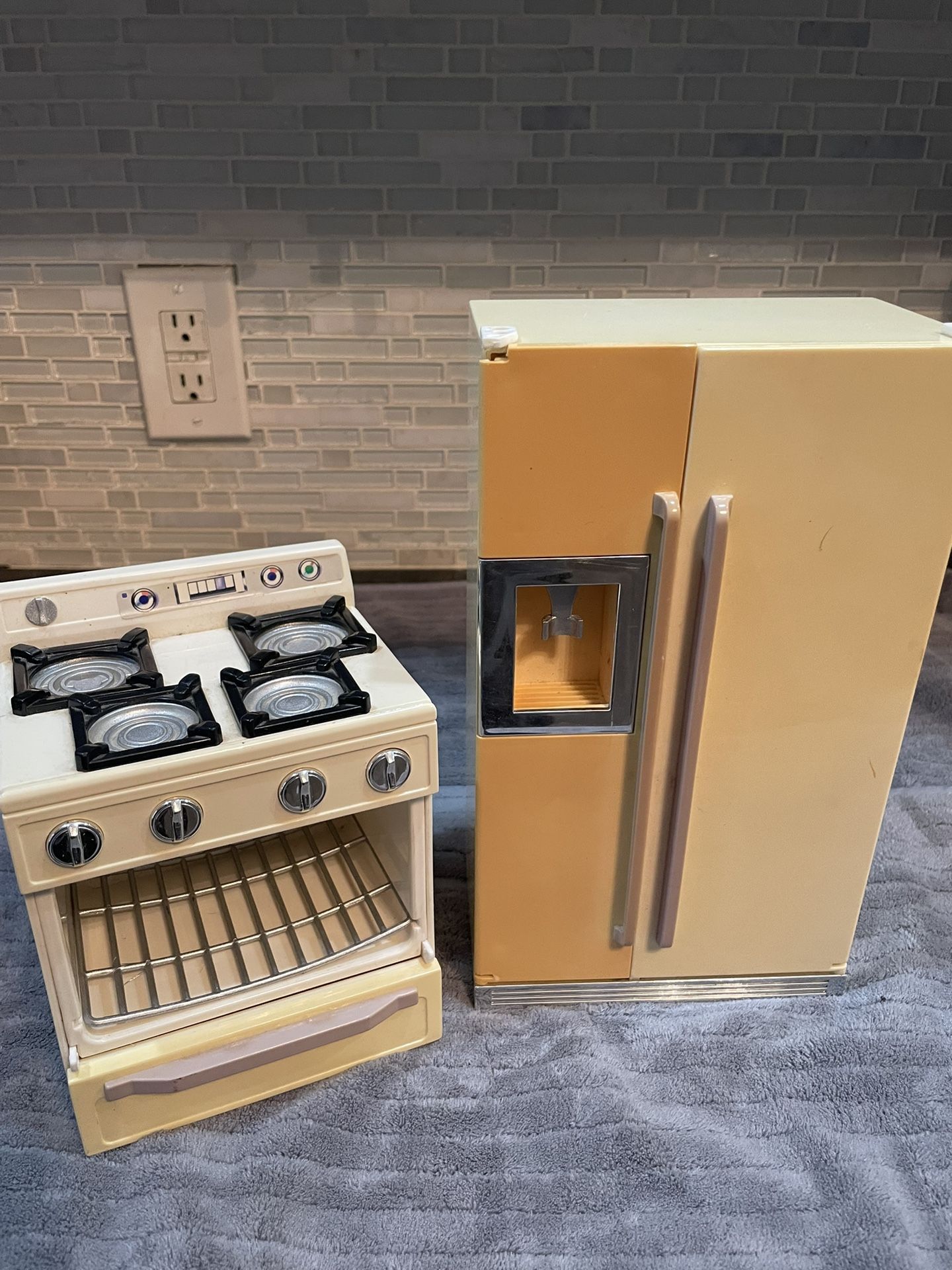 1996 ORIGINAL SAN FRANCISCO TOYs MAKER OVEN & REFRIGERATOR Vintage