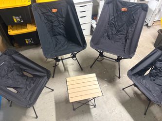Moon Lence camping chairs with Villey Portable table