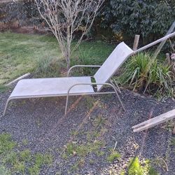Lay Down Yard Chair