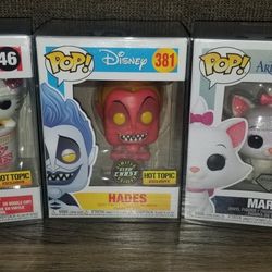 Disney Funko pop Hot Topic Exclusive With protector Cases 