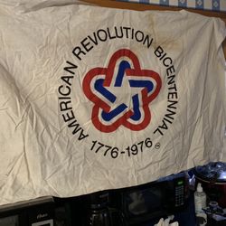 Vintage 3’x5’ Am. Revolution Bicentennial Flag