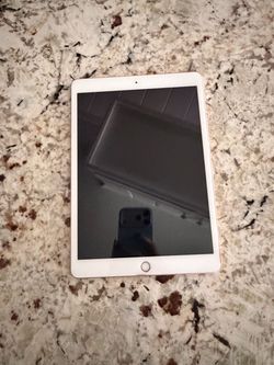 iPad (7th Generation) *FOR PARTS ONLY*