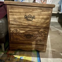 2 Bedroom Nightstands And Dresser 