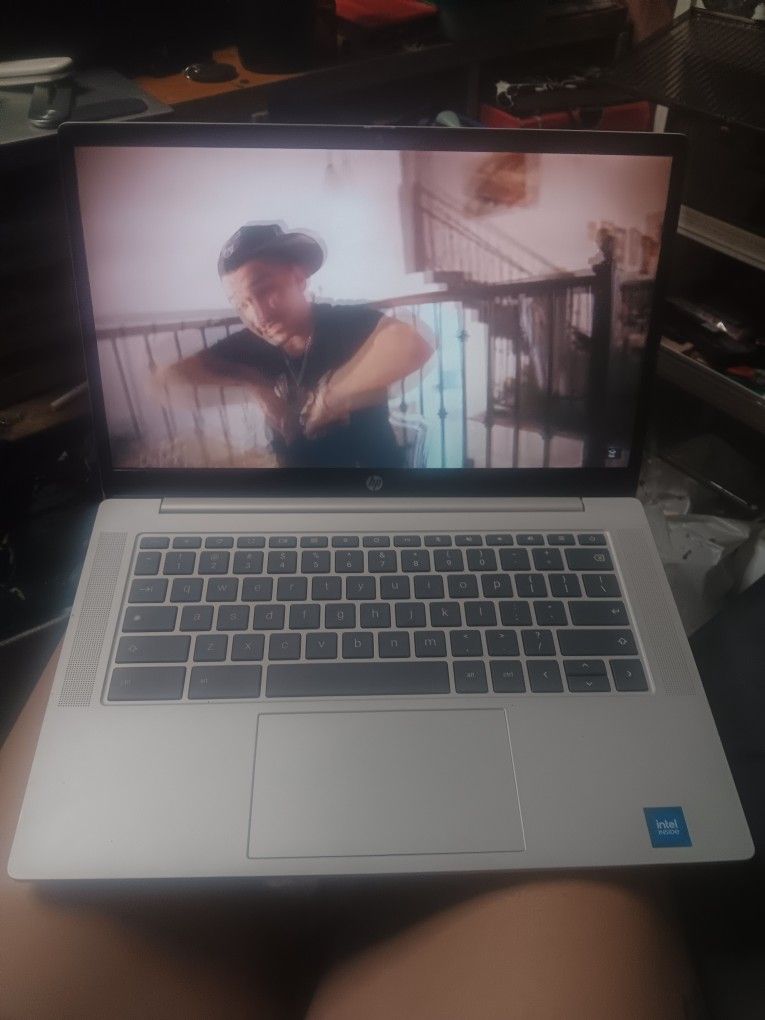Almost New Hp Chromebook