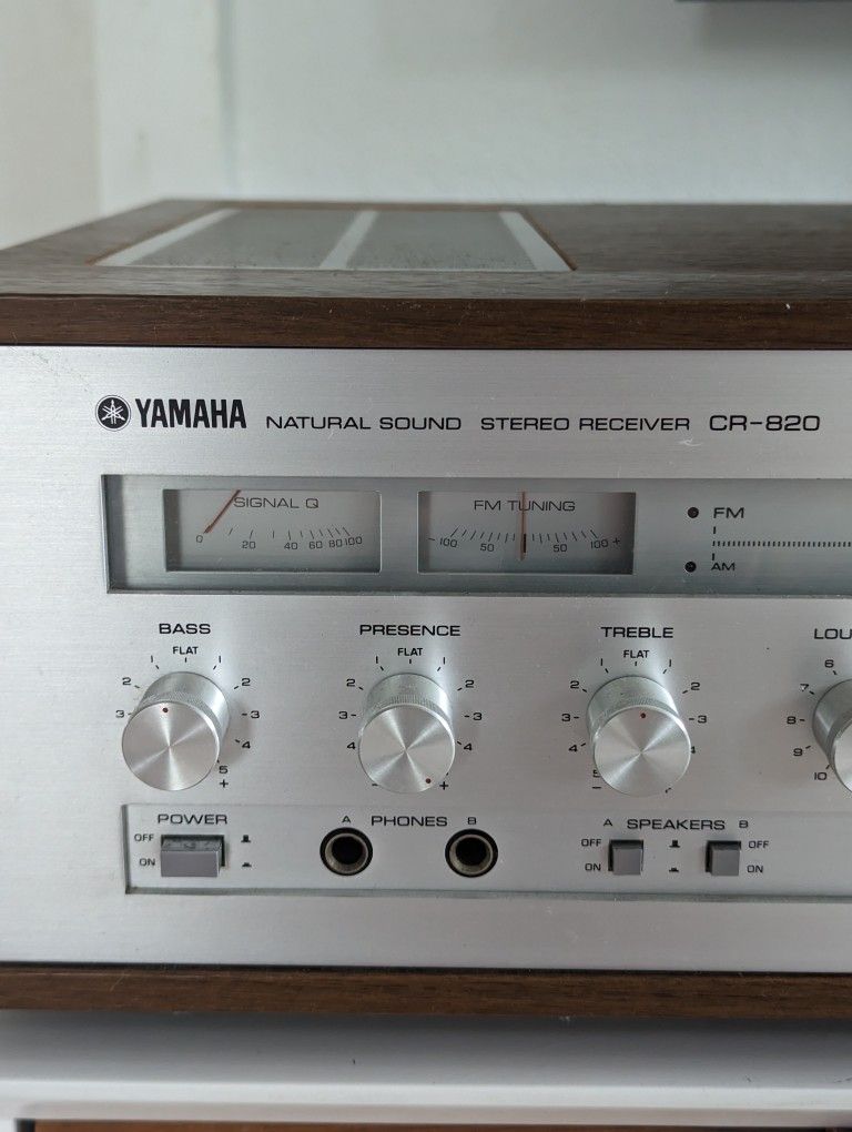 Yamaha CR-820 Stereo receiver