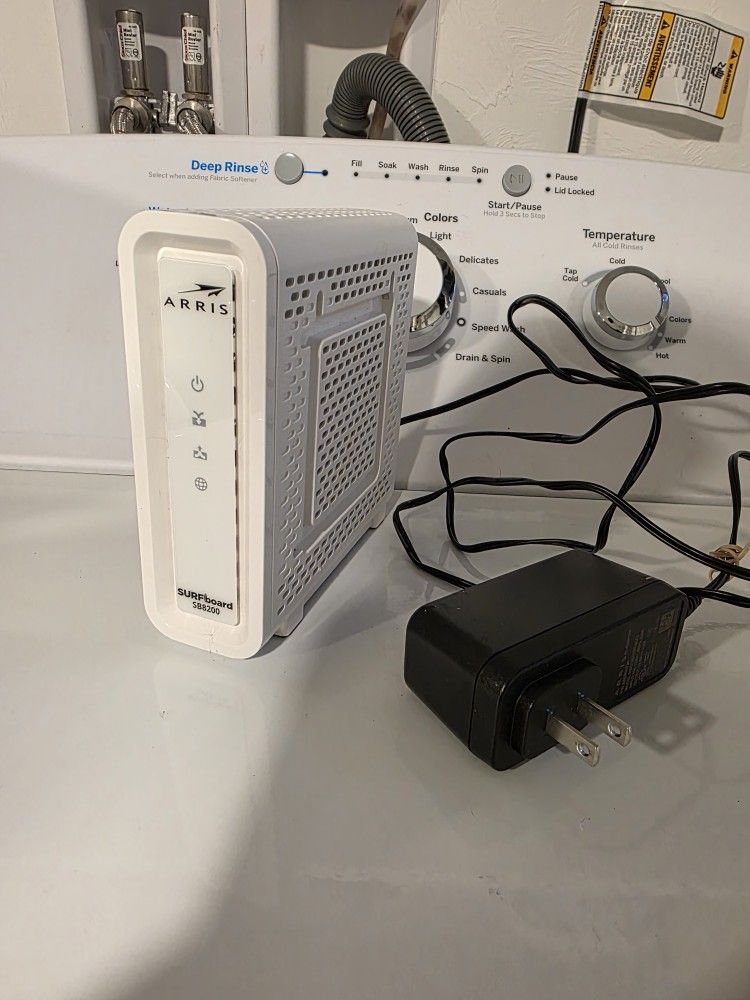 Arris Surfboard Model SB8200v2 Gigabit Modem