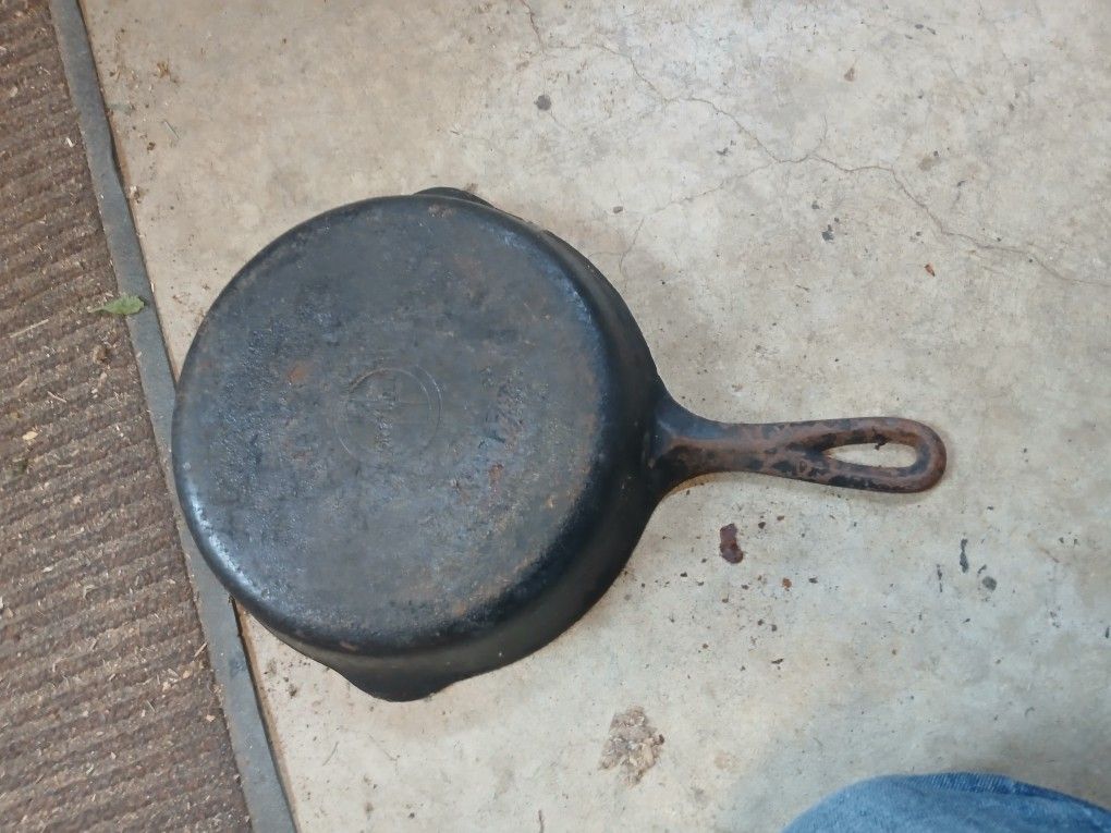 Griswold Cast Iron Skillet