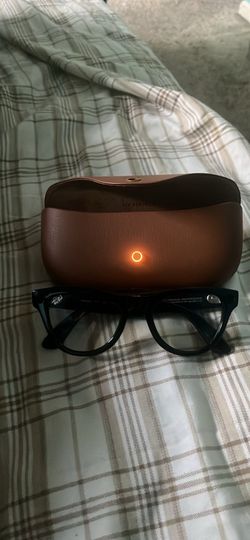 Meta 2 glasses