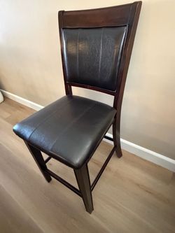 4 Barstool Chairs
