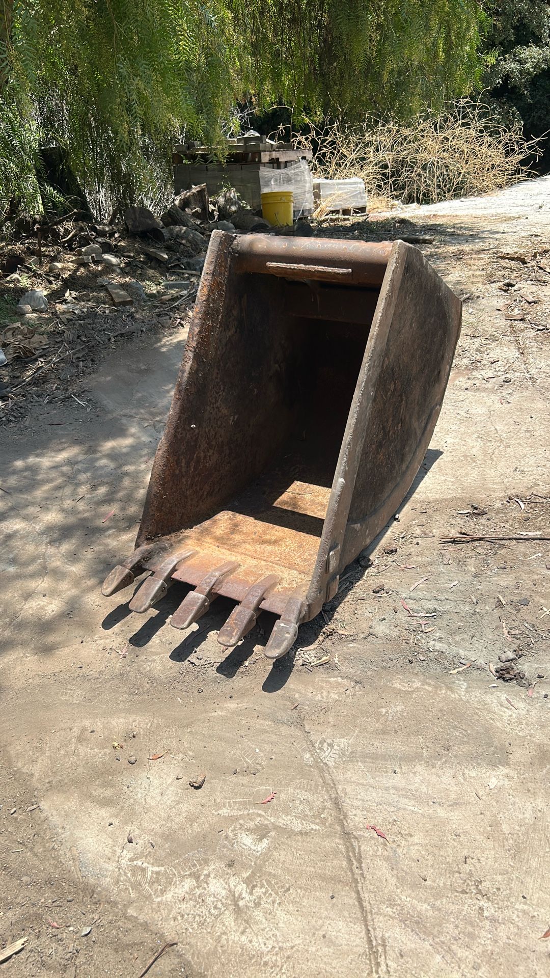 2’ Excavator Bucket