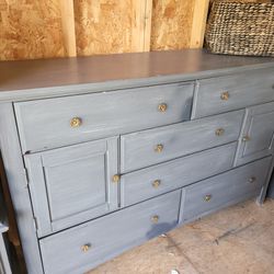 Bed Set. Dresser Night Stand And Chestof Drawer