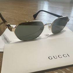Women’s Gucci Glasses