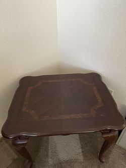 Set Of 2 End Tables
