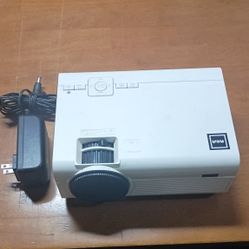 Projector home Theater,  In Great Condition  2 HDMI, USD, MICRO SD, AV, EARPHONES, 