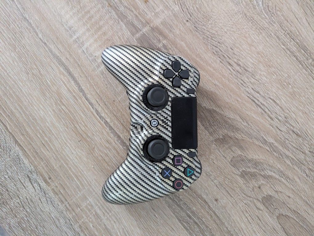 scuff carbon PS4 controller