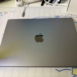 Macbook Pro M2 Pro Chip