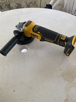 New Dewalt 20v Xr Angle Grinder 5”