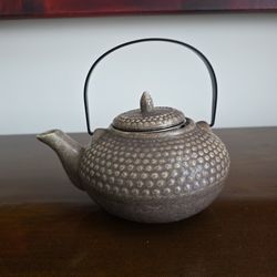 Cast iron teapot (tetsubin) with hobnail pattern, Japanese style