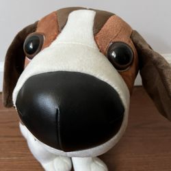 The Dog Beagle Artist Collection Barks & Ears Move Animated Big Head Nose