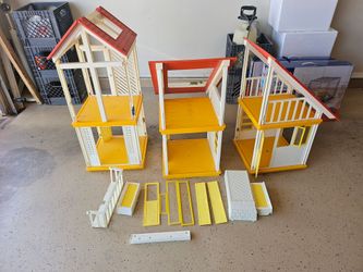 Vintage Barbie House