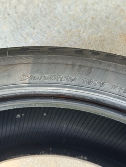 (1) Tire Bridgestone 235/55/R20